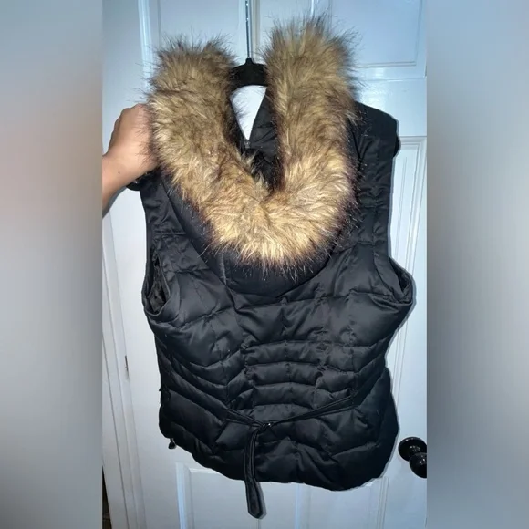 CALVIN KLEIN hooded winter vest - Picture 3 of 4